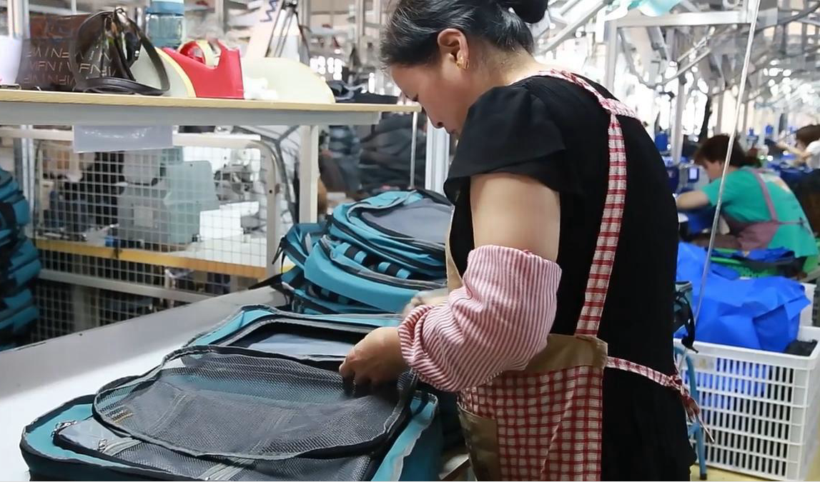 Inspect backpack